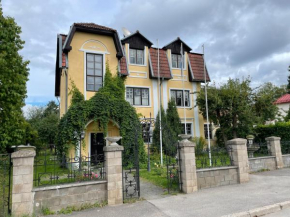 Vikerkaare Villa